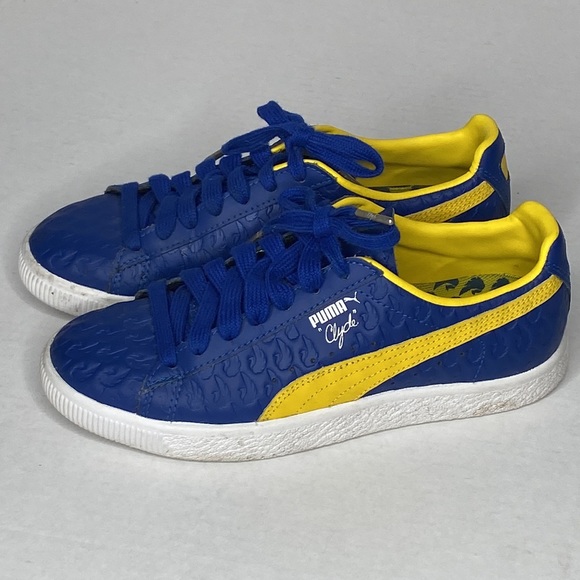 Puma Clyde in Blue and Dandelion Yellow, 5.5 - Picture 2 of 16